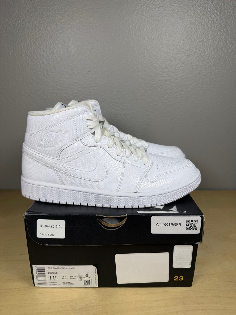 Air Jordan 1 Mid White Snakeskin Women’s Size 11.5 New